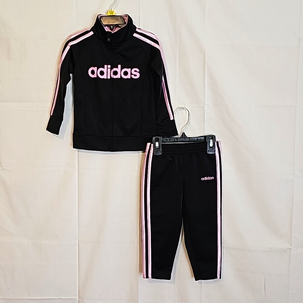 Adidas Jogging Suit